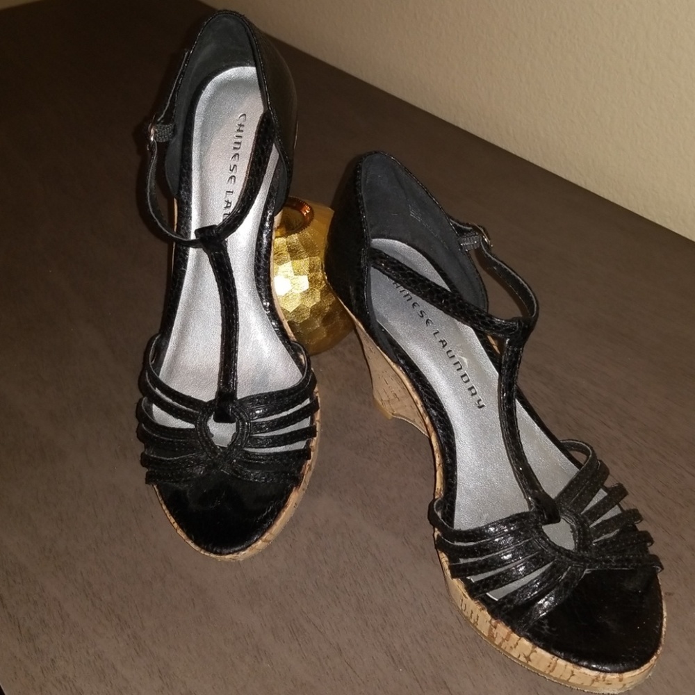 Chinese Laundry black leather/cork wedges